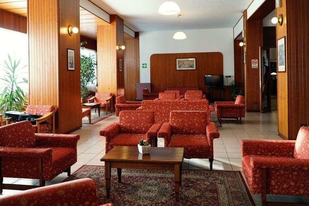 Family Hotel Como リヴィゾンドリ エクステリア 写真